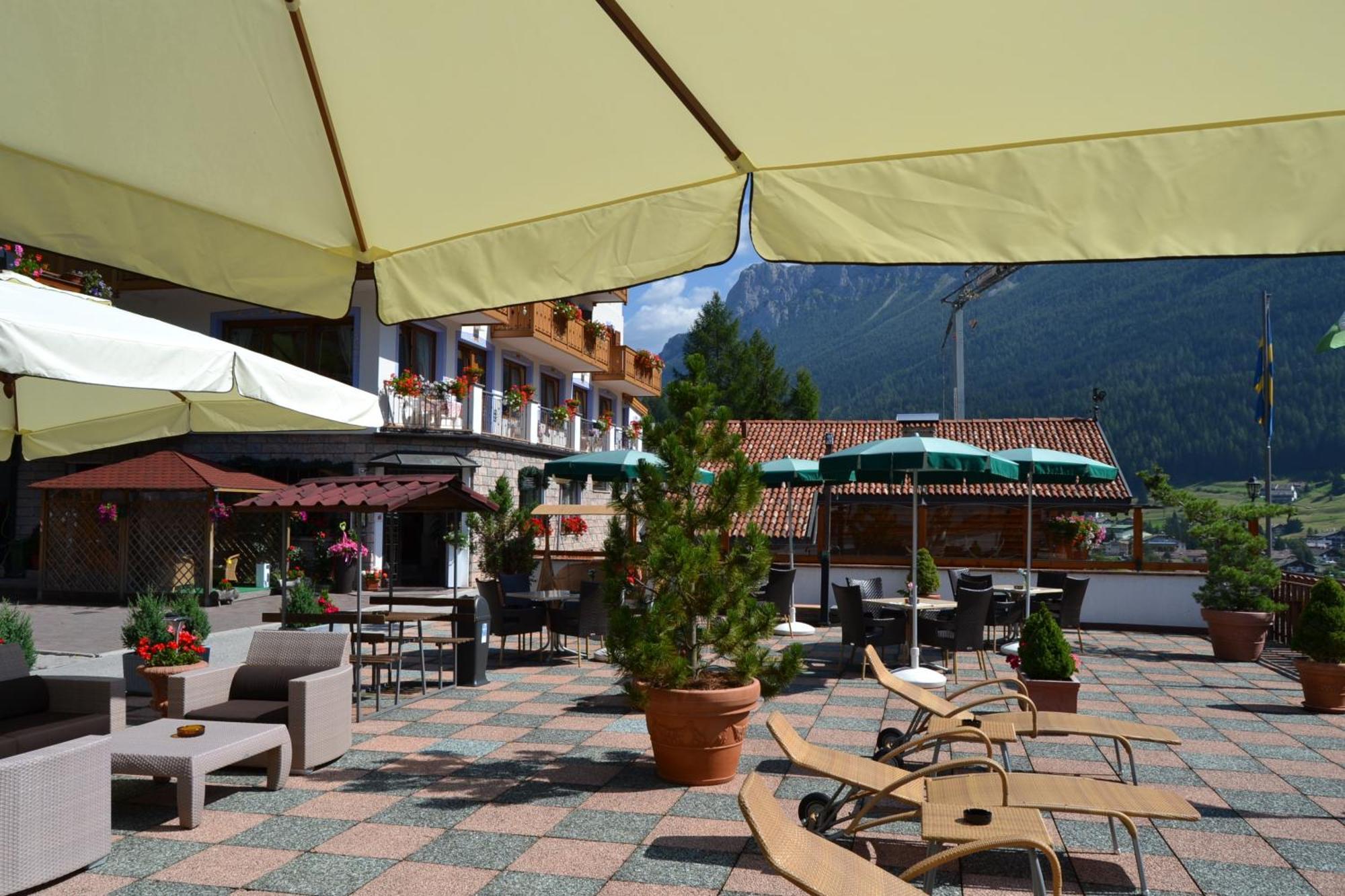 Monza Dolomites Hotel Moena Exterior foto